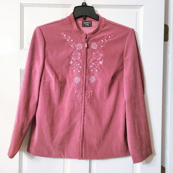 Southern Lady Jackets & Blazers - EUC Southern Lady Mauve-Pink Floral Embroidery Short Collar Suede Texture Jacket